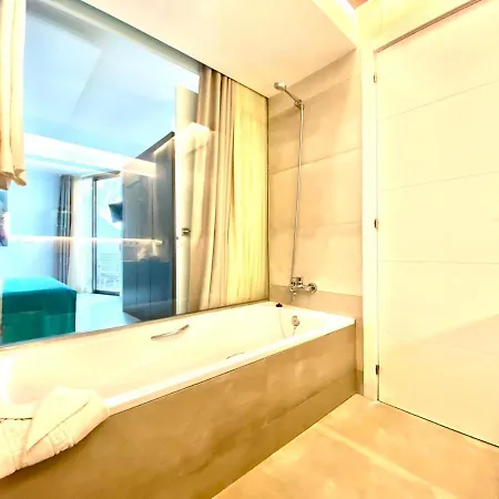 Appartement Con Vistas A La Piscina Y Al Oceano En